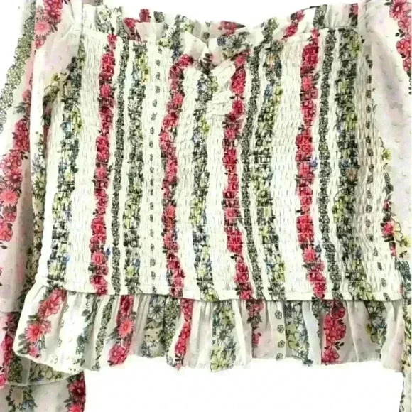 Midnight Sky Nwts Size Large Women's Floral Bell Tiered Sleeve Ruffle Blouse. - Picture 4 of 6
